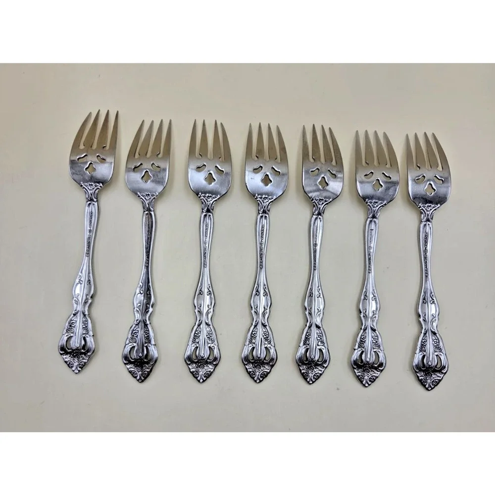 Oneida set stainless